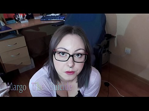 ❤️ Noia sexy amb ulleres xucla un consolador profundament davant la càmera ☑ Fota al porno ca.flvporn.ru ☑